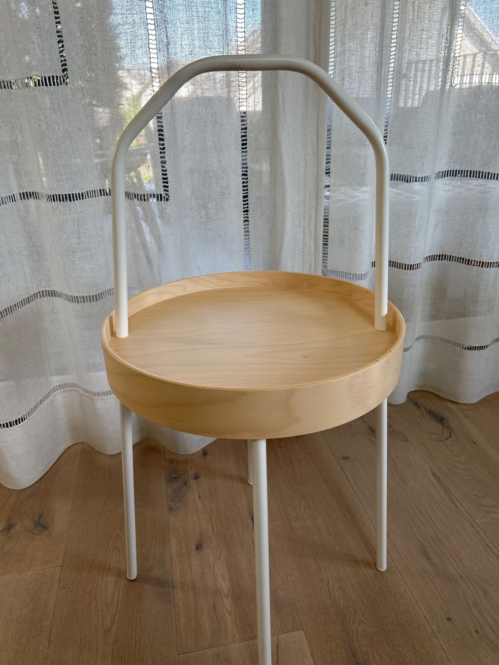 Ikea Nachttische: Beistelltish - IKEA Burvik Weiss - 38 cm Diam, 78 cm hoch – Gebraucht aus Unterengstringen von GGiannelli