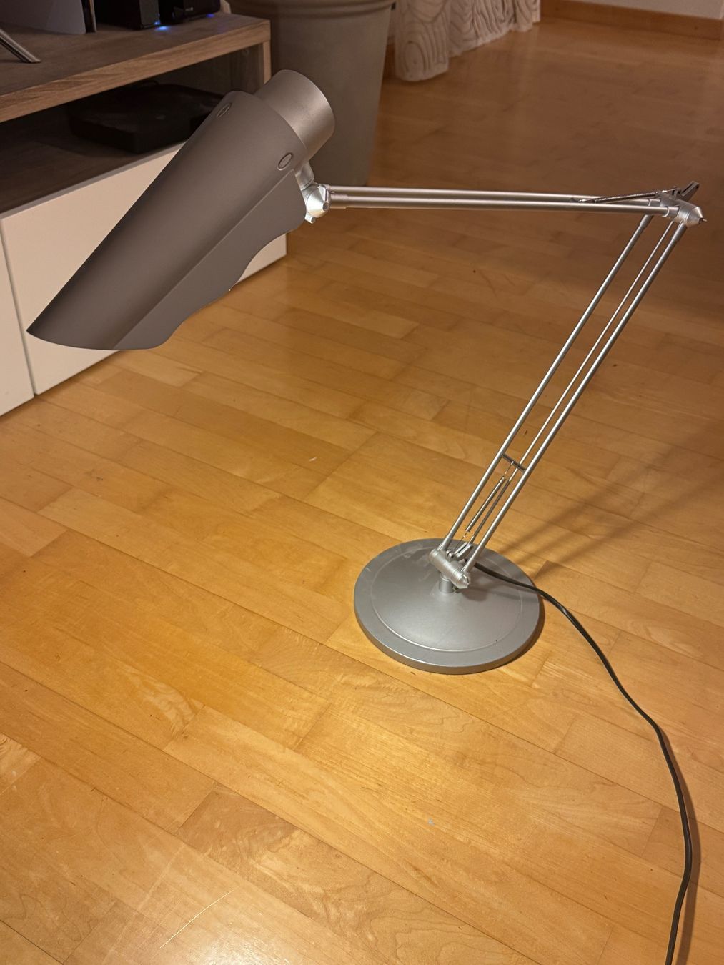 Lampade: Funktionale Schreibtischlampe, silber – Usato da Rain venduto da Rasala3 2