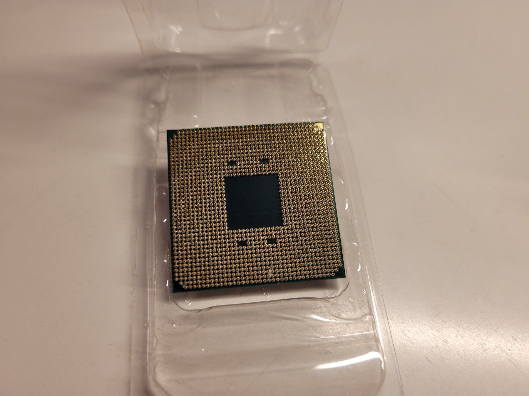 Amd Composants électroniques: Amd Ryzen 7 3700X – D'occasion à Unterengstringen par CyberCore 1