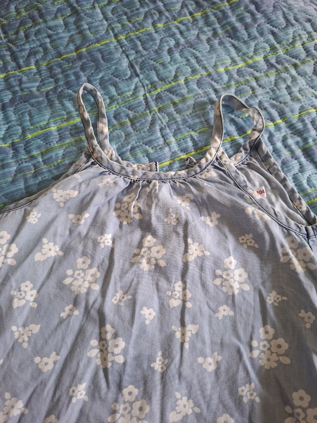 Pantaloni: Sommerjeanskleid gr 104 – Usato da BALSTHAL venduto da ANNUCCIA_1 1