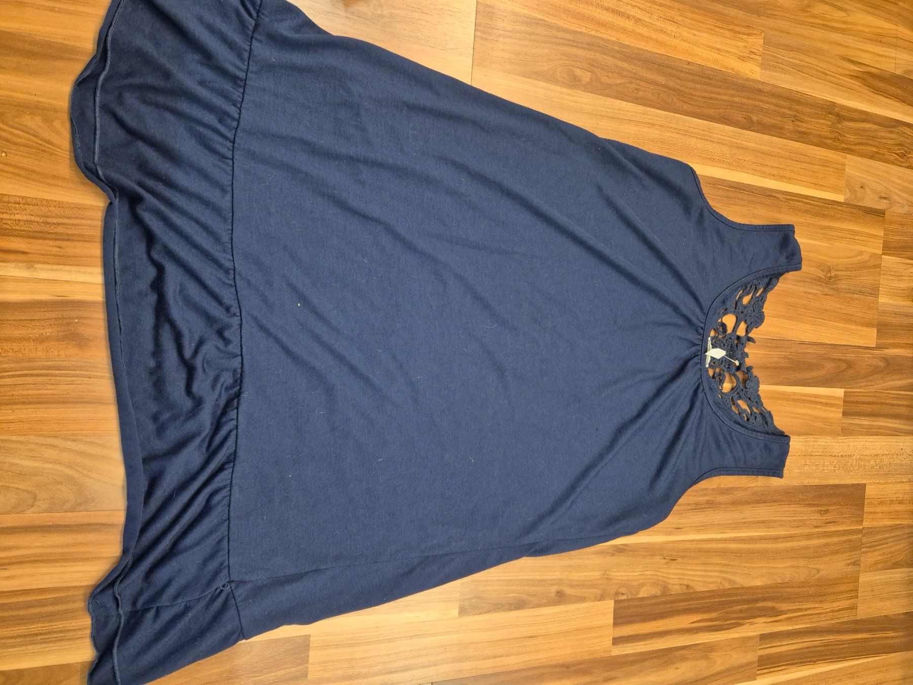 T-shirt: 2 Oberteile gr 40 K38 – Usato da Schwarzenburg venduto da Flamingo07 1