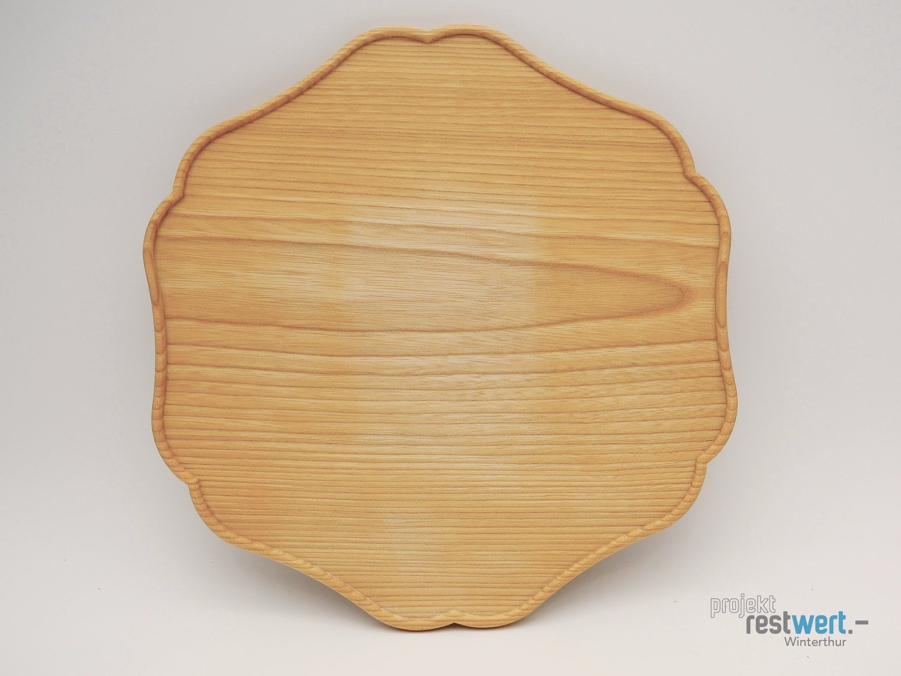 Piatti di portata: Dekorative Holzbrett-Anrichteplatte 30cm – Usato da Winterthur venduto da Restwert_Winterthur