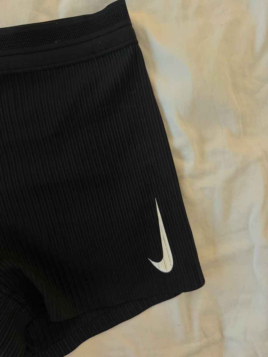 Nike Pantaloni: Nike shorts – Usato da Zürich venduto da lil_h279 1
