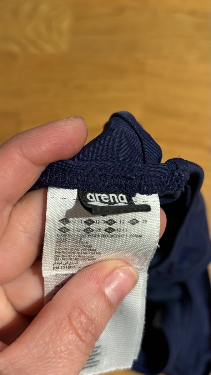 Arena Costumi da bagno & Bikini: Arena Badeanzug Gr. 152 – Usato da Wetzikon ZH venduto da pinkilady44 1