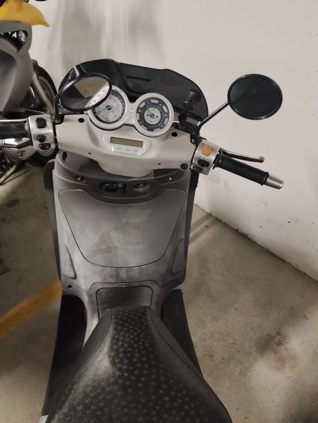 Piaggio Strada: Roller Piaggio Beverly 125 blau mit Topcase – Usato da Winterthur venduto da dgb_mr7l 3