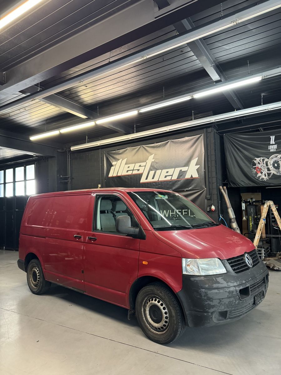 VW Veicoli commerciali: VW T5 2.5 TDI – Usato da Siebnen venduto da illesttoni
