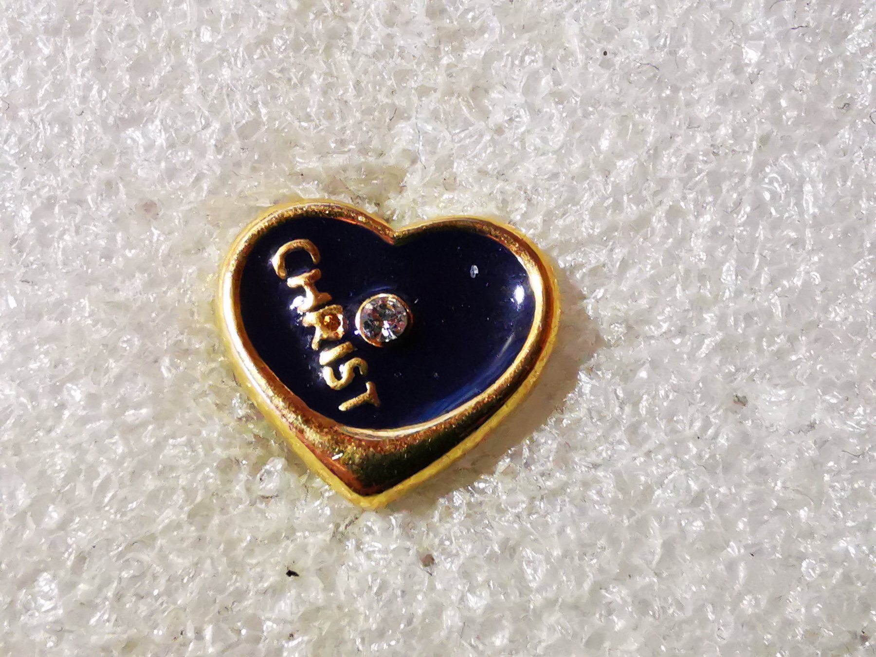 Plaketten & Abzeichen: Ansteckpin 88: Christ – Gebraucht aus Oppligen von Pin-Fall-Shop