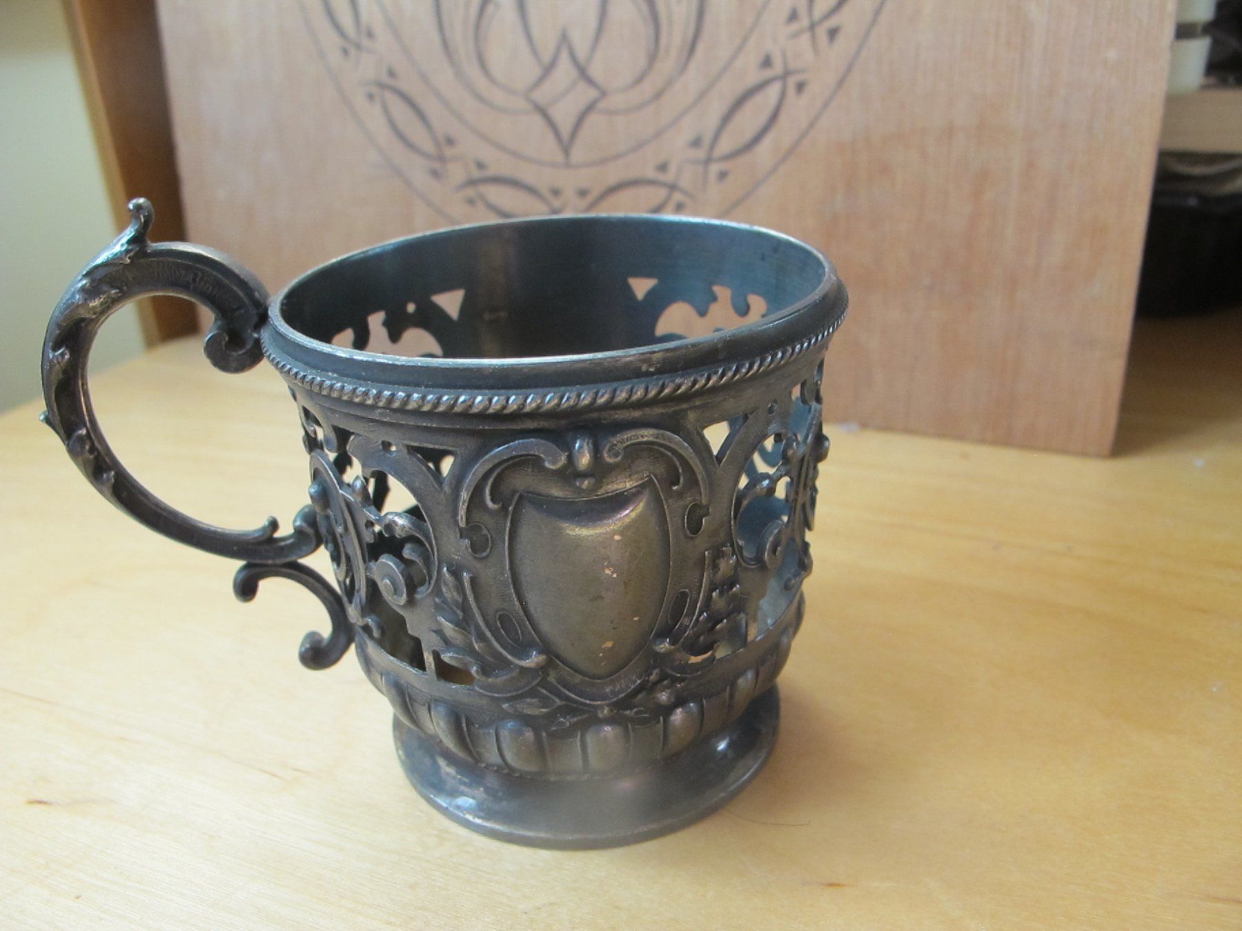 Sonstige Dekorationen & Accessoires: alter Becherhalter aus Metall – Gebraucht aus Löhningen von Chimae67 1