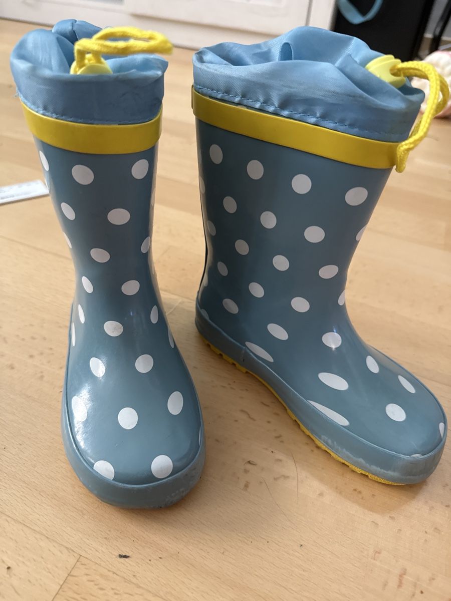 Chaussures garçon: Gummistiefel Gr.27 – D'occasion à Winkel par _OachKatzerl_
