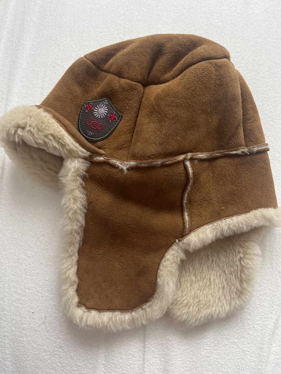 Ugg Copricapi, berretti & cappellini: UGG chestnut  winter mutze 4-5 Jahren – Usato da Adligenswil venduto da Phoenix2017 4