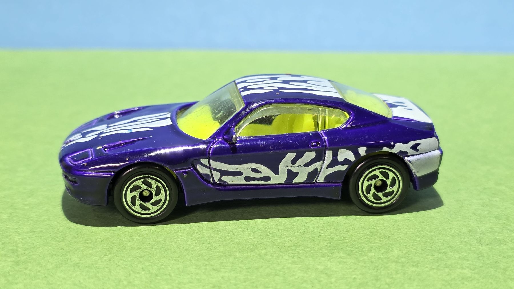 Matchbox Modellini d'auto: MATCHBOX 1994 FERRARI 456 GT – Usato da Burgdorf venduto da MIDICLORIAN