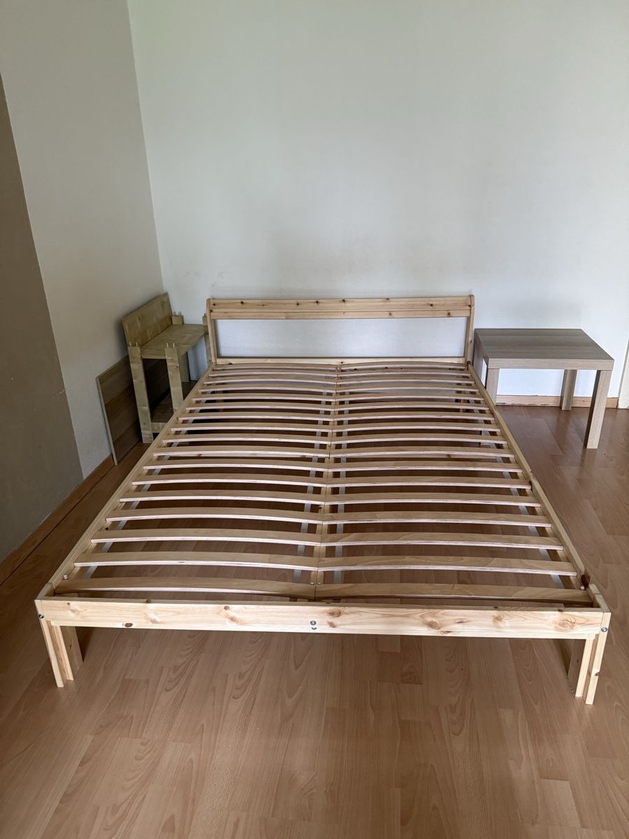 Betten: 1.4m bed frame – Gebraucht aus Zürich von mag_pj2p