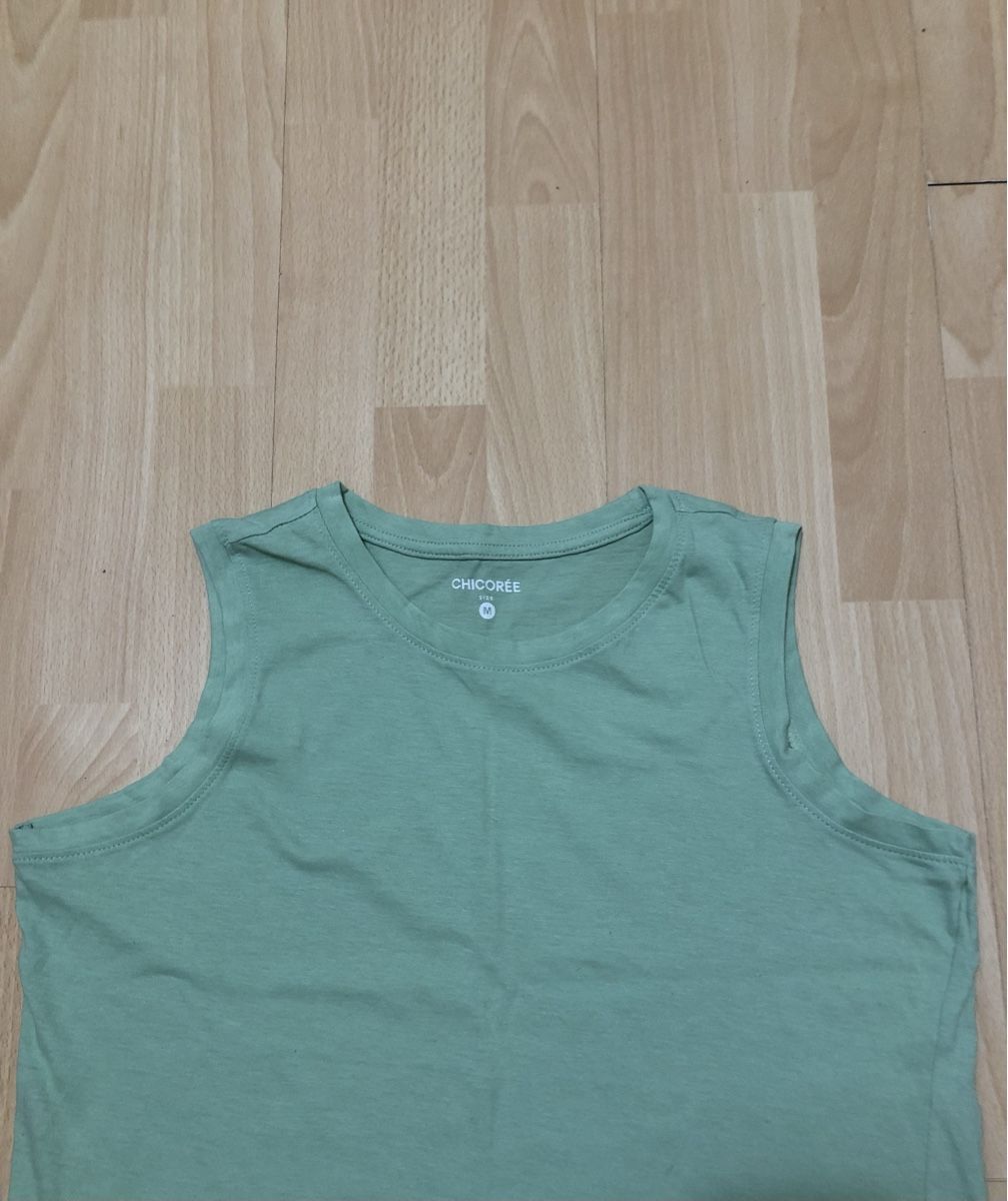 T-shirt: Chicorée Shirt Gr.M – Usato da Chur venduto da vicky7 1