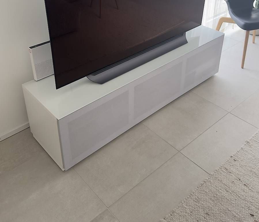 TV Möbel: Sonorous TV Möbel – Gebraucht aus Zürich von Tschem