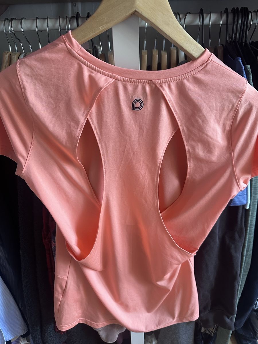 T-shirts: Sport Tshirt Gr. 36 von Perform – D'occasion à Münsingen par Secondhand89 1