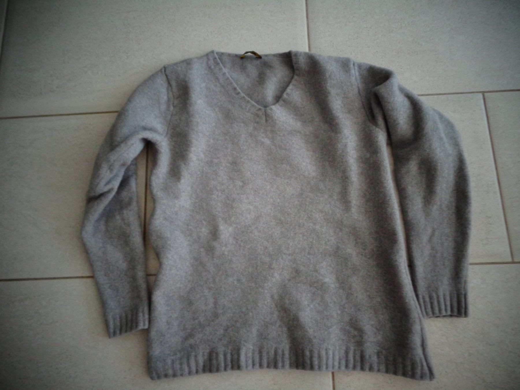 Pullover & Sweatshirts: ESQUEEN PULLOVER GR.XS – Gebraucht aus Rotkreuz von Samballi