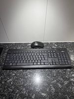Kabellose Tastatur und Maus