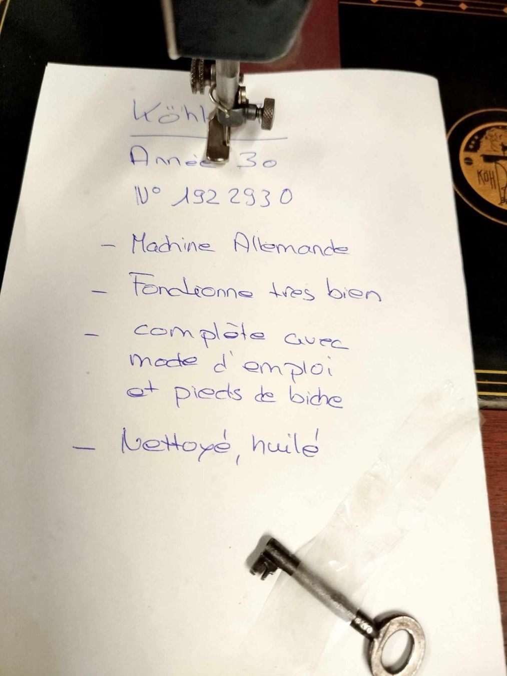 Macchine da cucire: Ancienne machine à coudre Köhler. – Usato da La Chaux-de-Fonds venduto da Emmaus2300CDF 5