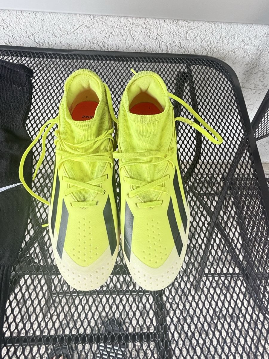 Adidas Scarpe per ragazzi: Fussball Schuhe  – Nuovo (secondo la descrizione) da Zuchwil venduto da nussburger
