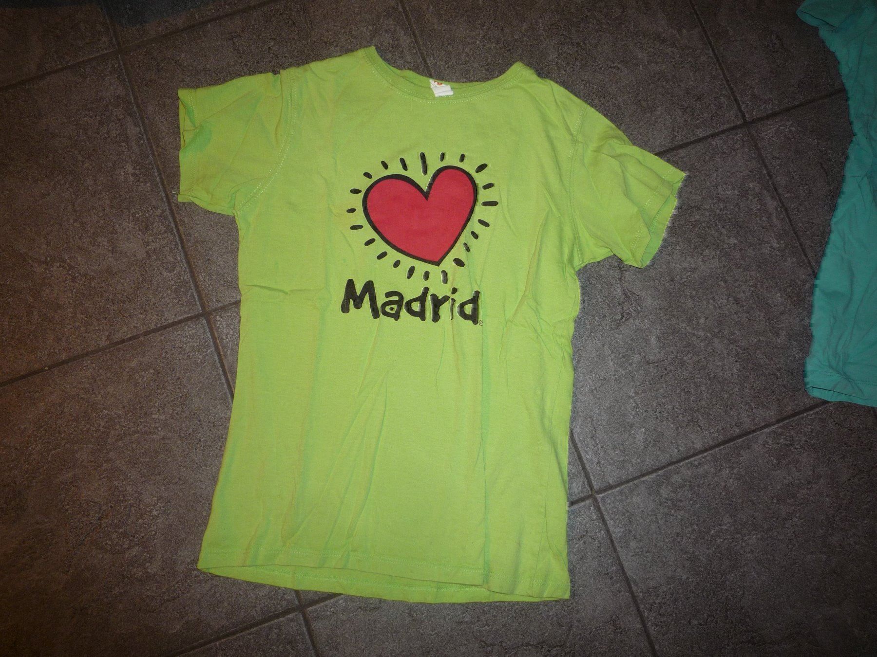 Camicette, T-shirt & Top: T-SHIRT GR.128 – Usato da Andwil SG venduto da schmei