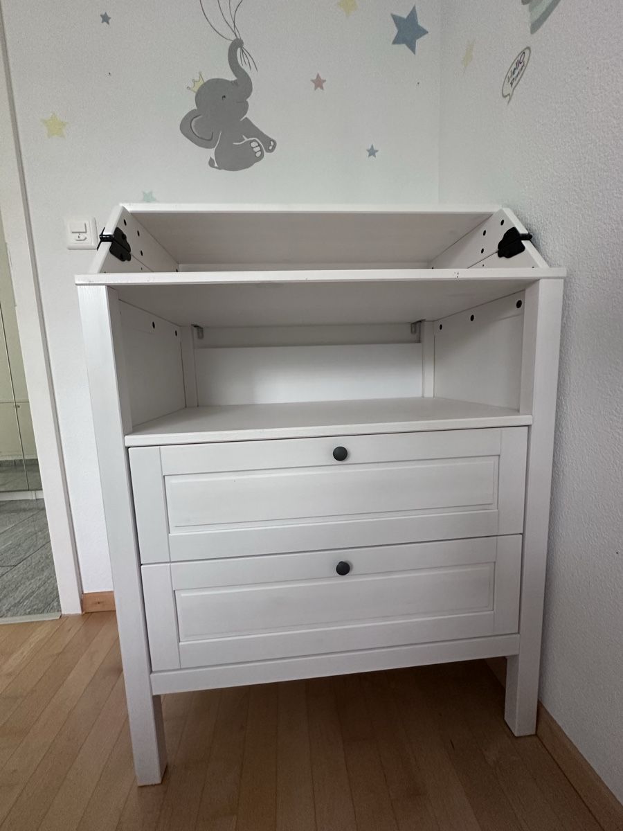 Ikea Wickeltisch & Zubehör: IKEA SUNDVIK Changing table white – Neu (gemäss Beschreibung) aus Bülach von VM8392X