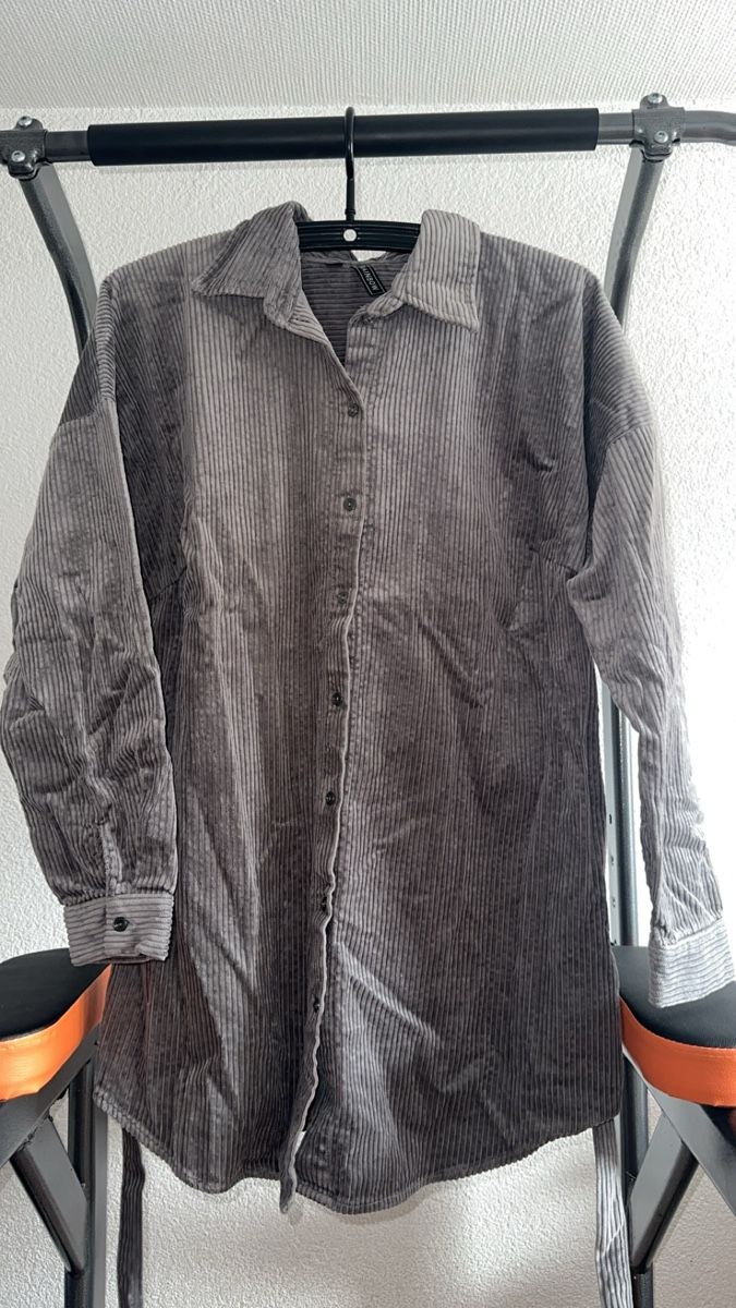 Kleider: Graues Cordhemdkleid Grösse 46 – Neu (gemäss Beschreibung) aus Oftringen von tola19 2