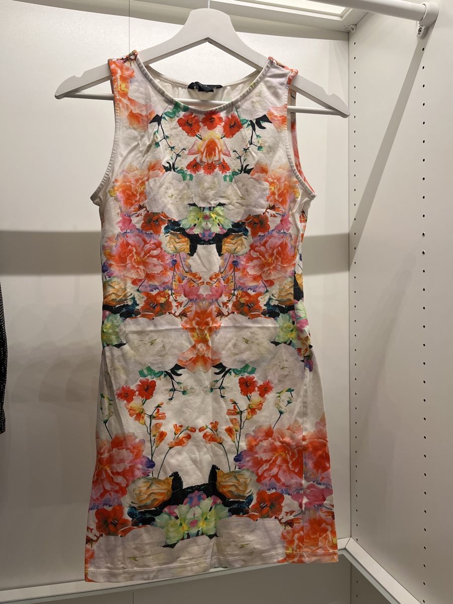 H&M Vestiti: Sommerkleid Blumenmuster Gr. 36 H&M – Usato da St. Gallen venduto da Lxra145