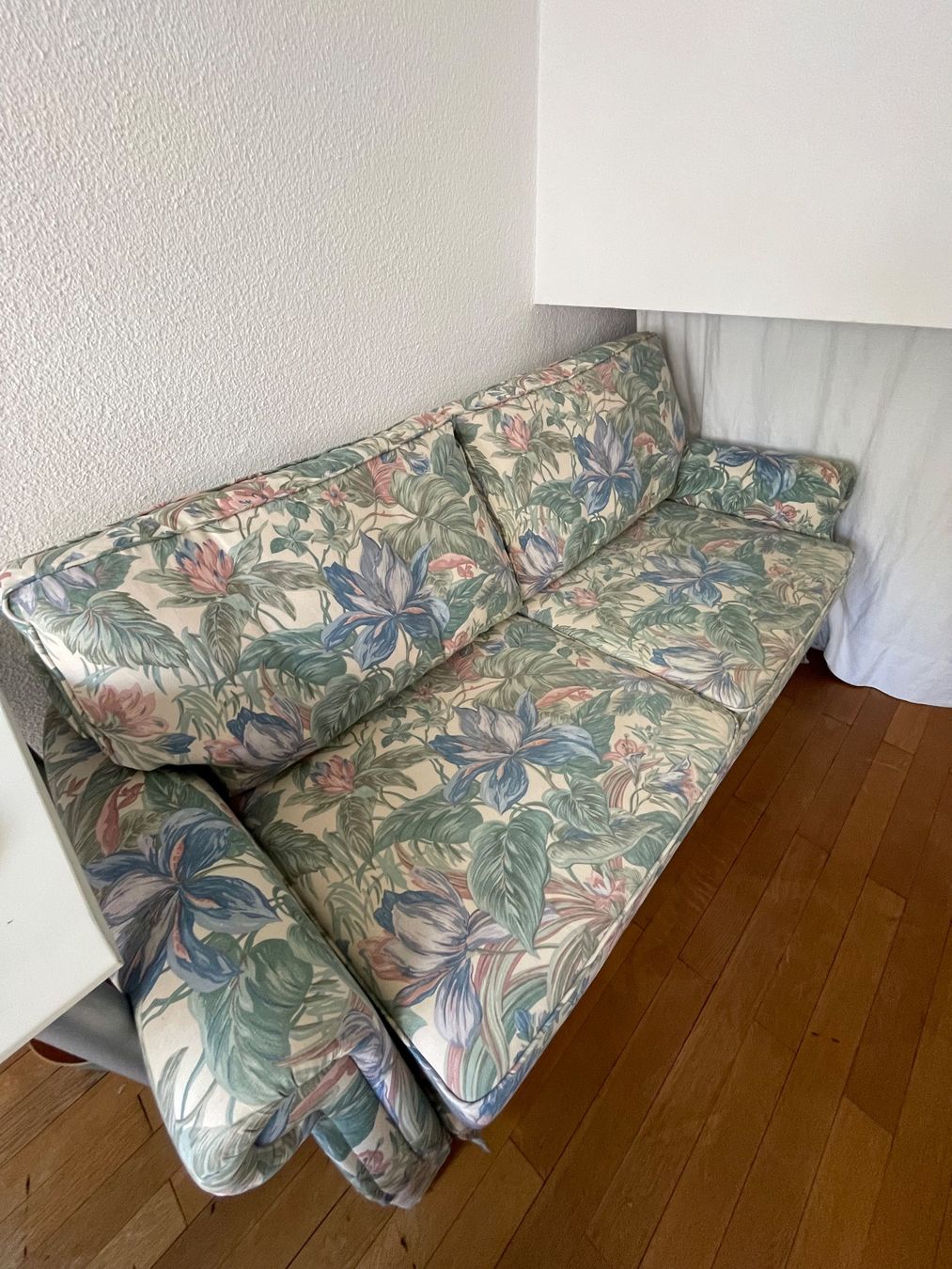 Sofas: Sofa / Bettsofa, 140 x 200 cm – D'occasion à Zürich par san_z75z 1