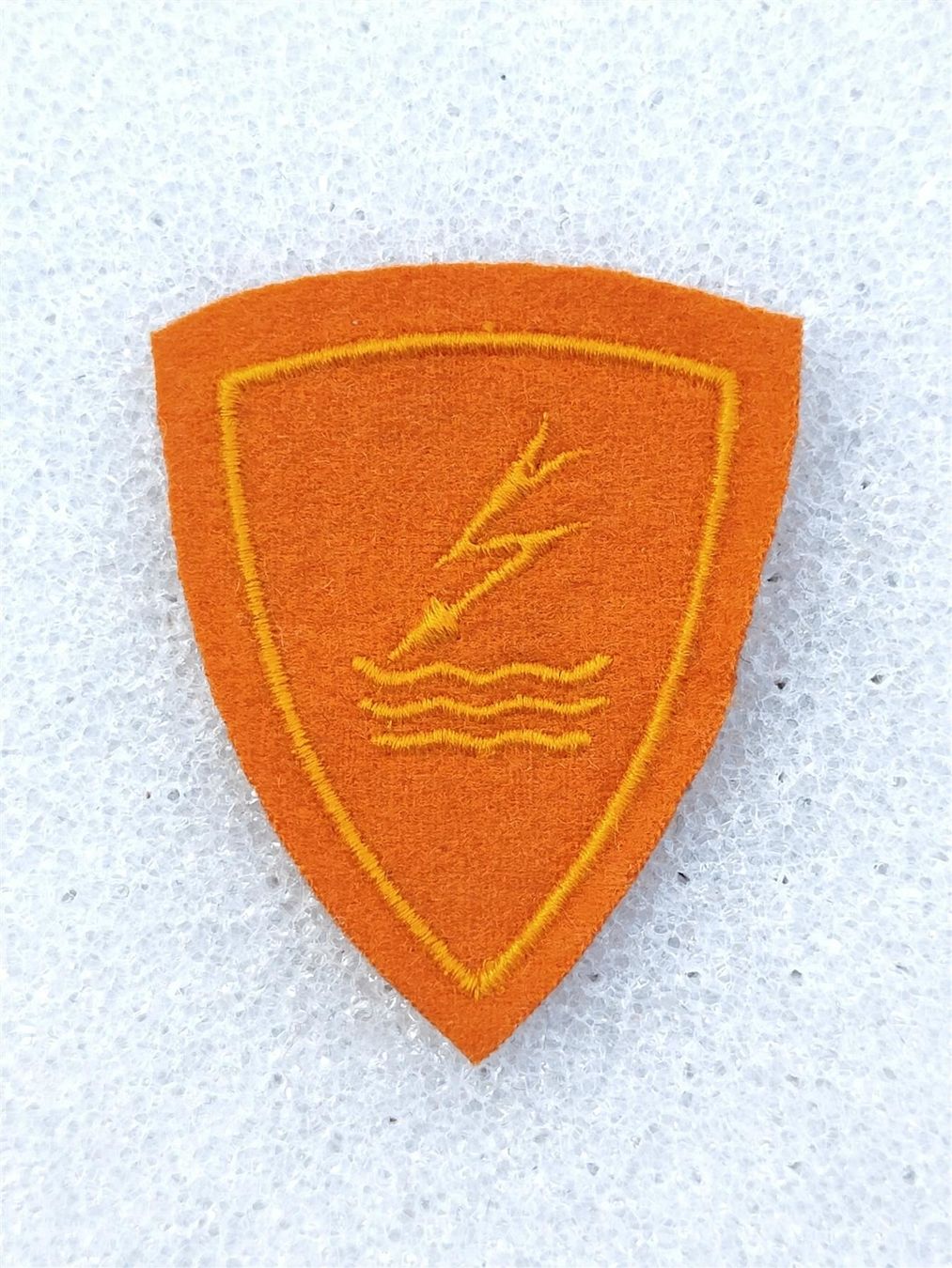 Placchette & Badge: Abzeichen Warndienst HD Ord. 1949 V2 – Usato da Bauma venduto da SwissMilitaria