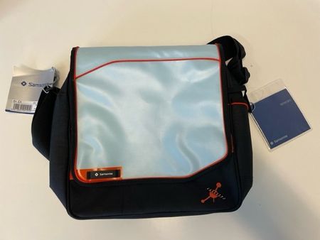 Trendige, neue Samsonite Schultertasche