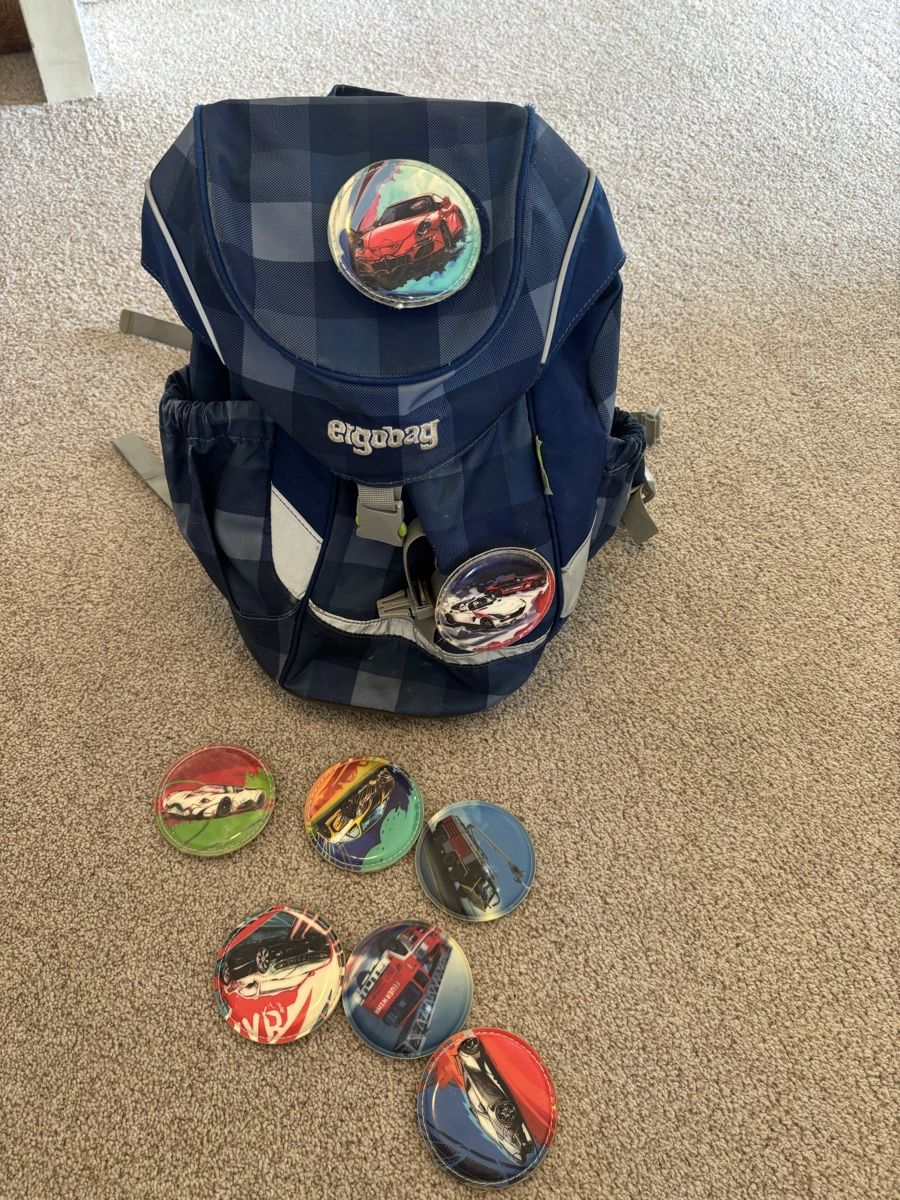 Ergobag Borse & Zaini: Ergobag Kindergartenrucksack mit 8 Kletties – Usato da Bern venduto da 81guggi