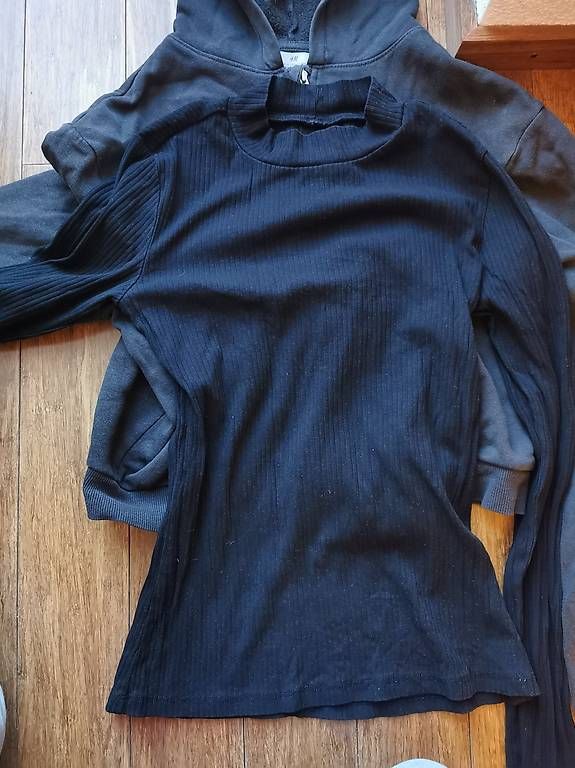Lotti & Set di vestiti: Kleiderpaket schwarz 164 Sporthose, Pulli, Jäckchen – Usato da Tägerschen venduto da mamirockt 2