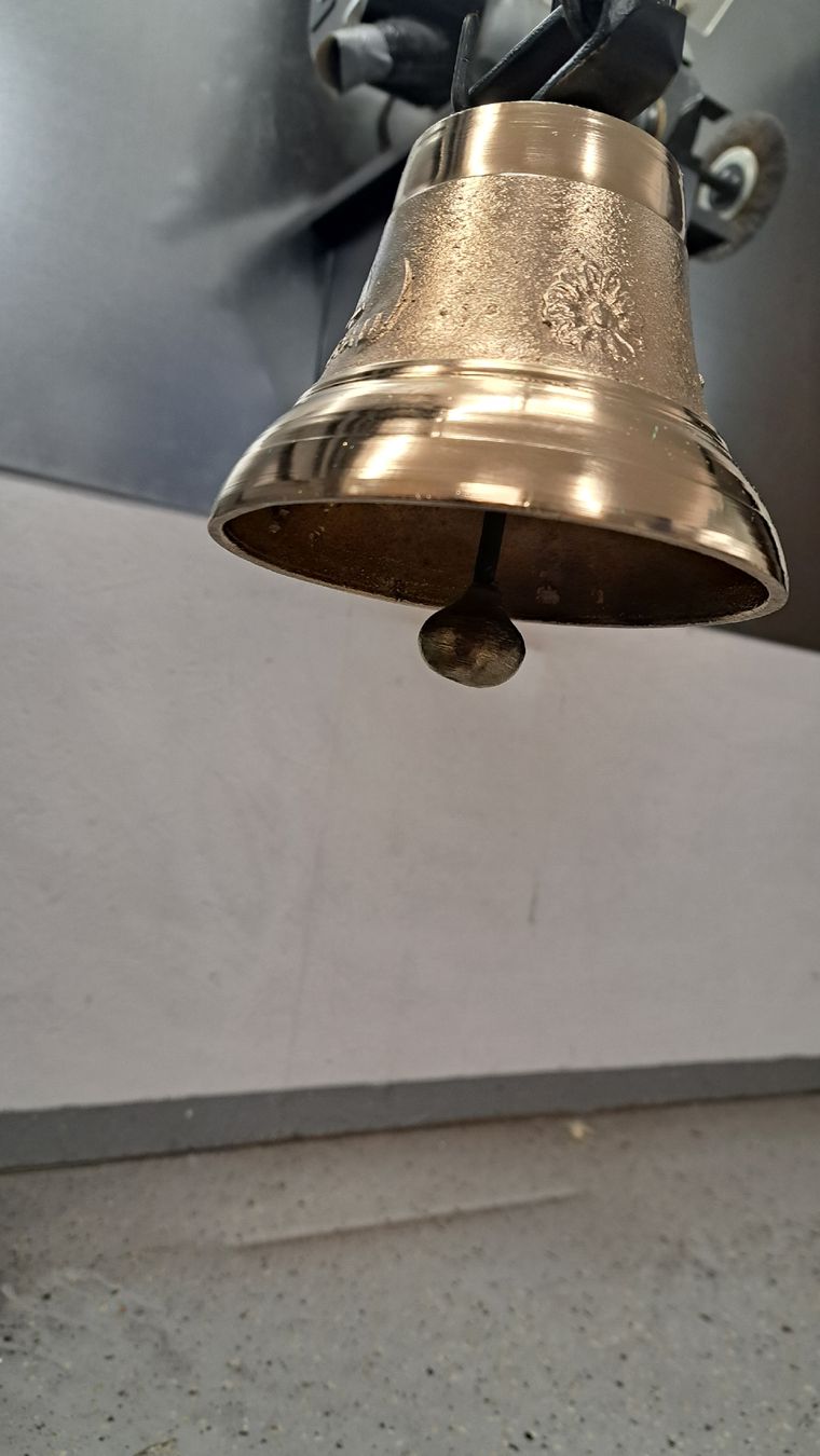 Campanacci mucche: Glocke Aarau aus Messing – Usato da Buttisholz venduto da REX001 2