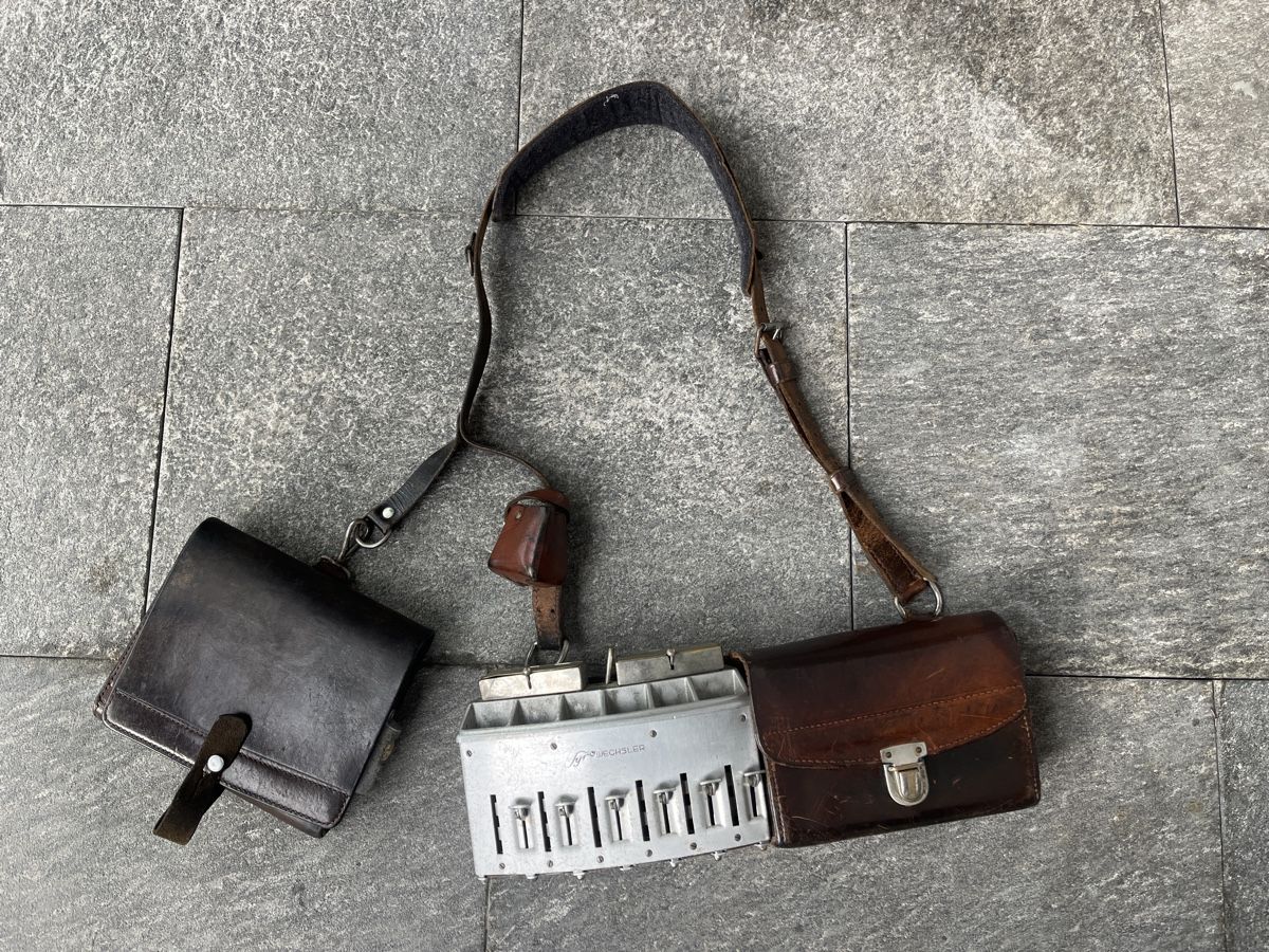 Uniformen: Antike Kondukteur-Tasche Schaffnertasche Wechsler – Gebraucht aus Rueschlikon von Smash2000 1