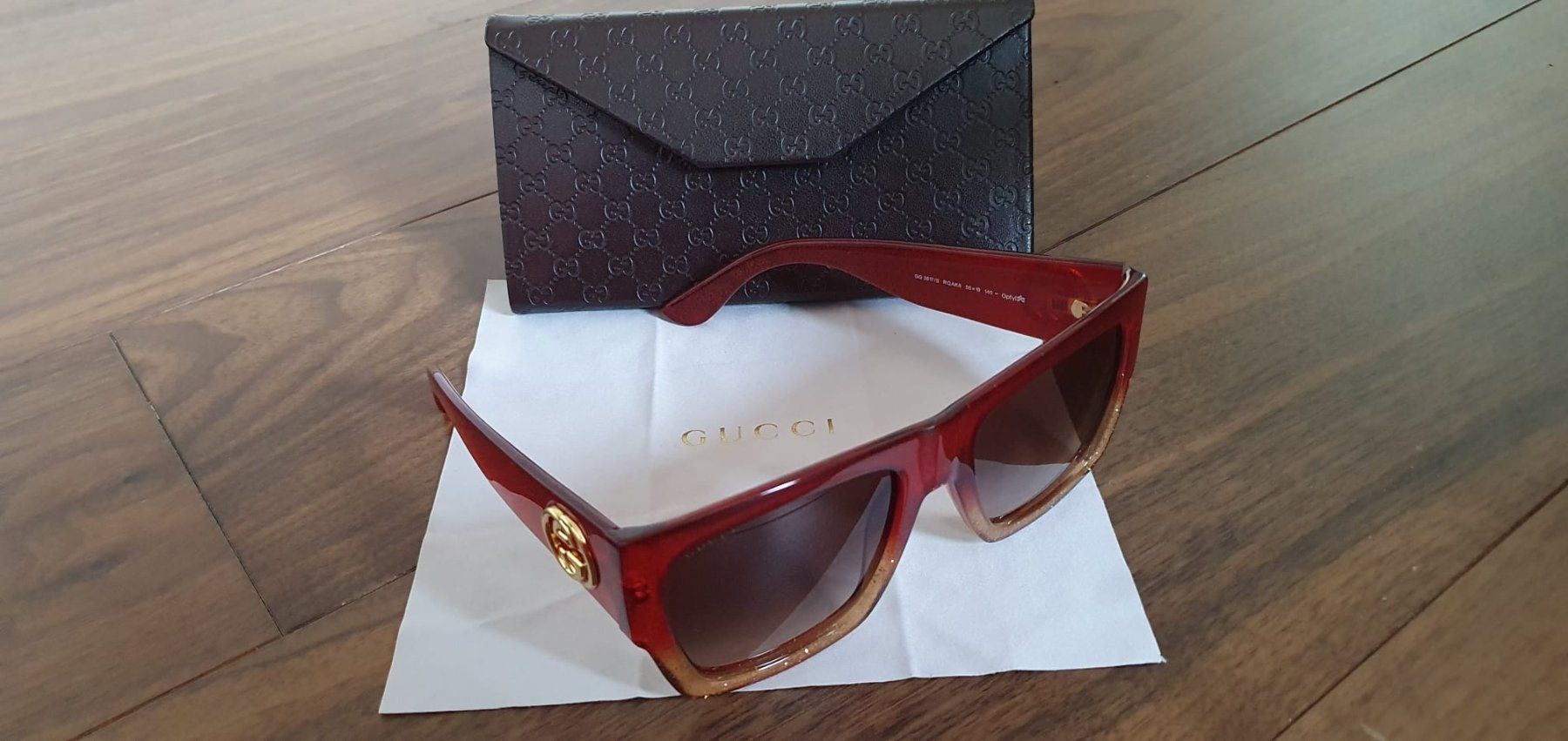 Gucci Occhiali & Lenti: Brand new Gucci sunglasses – Nuovo e nell'imballaggio originale da St-Sulpice VD venduto da juhdu