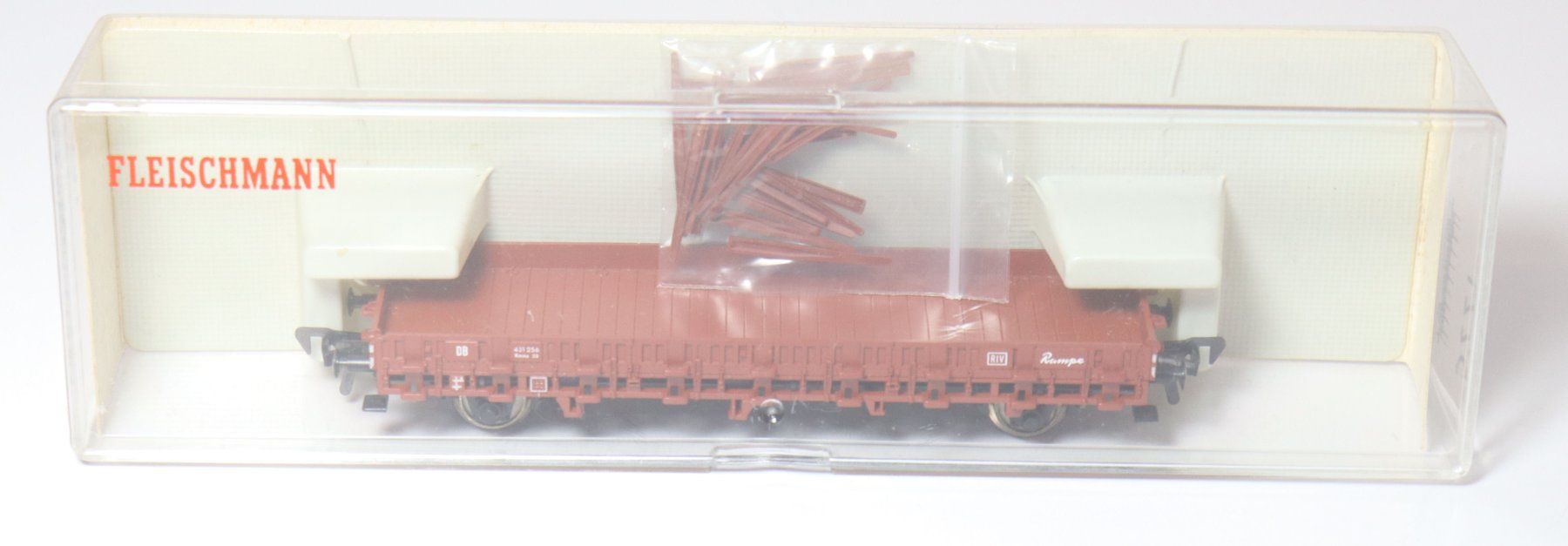 Fleischmann Modellini di ferrovie: Fleischmann 5221 H0 DB Rungenwagen Rmms 33 – Usato da Frick venduto da volvo850driver 8