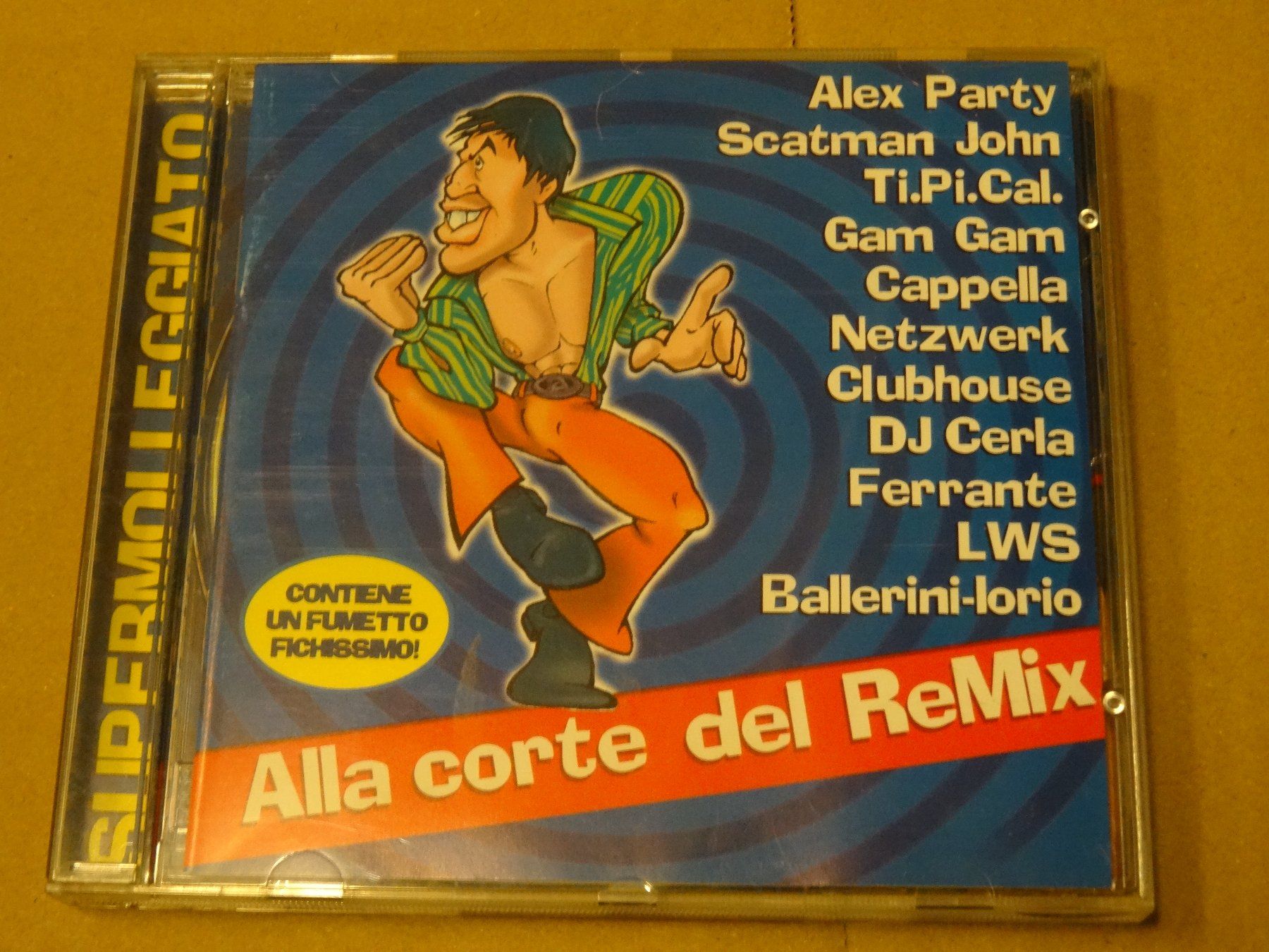 CDs: Supermolleggiato - Alla Corte del Remix CD – Gebraucht aus Olten von Disc-Ausverkauf