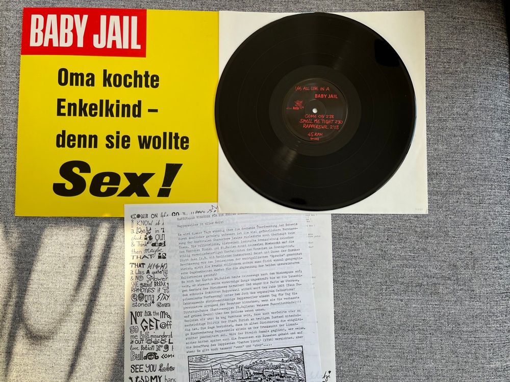 Baby Jail – Oma Kochte Enkelkind - Denn Sie Wollte Sex | Kaufen auf Ricardo
