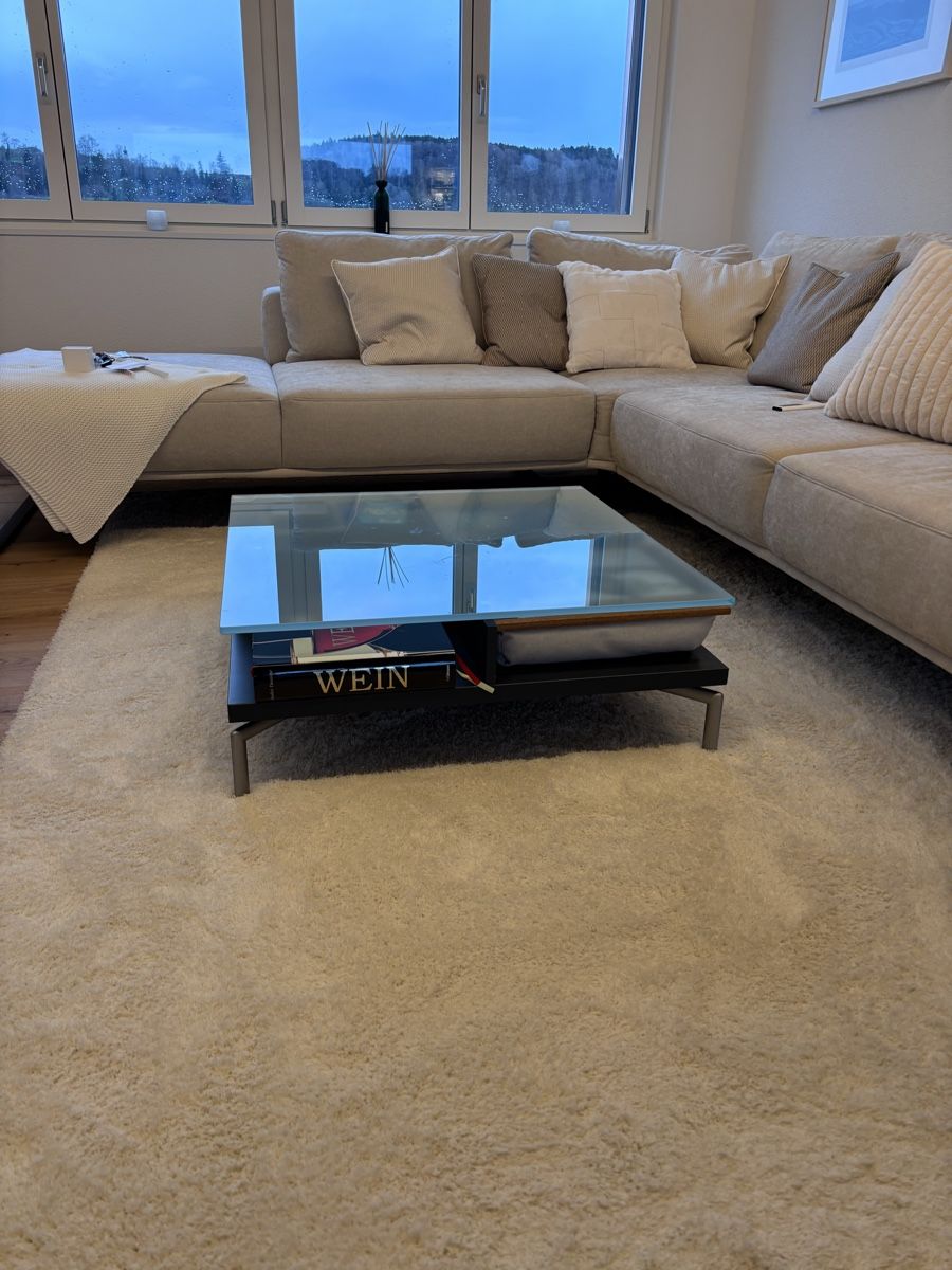 Tische: Couchtisch, Top Zustand, 80x80 cm – Neu (gemäss Beschreibung) aus Niederbüren von Est4 1