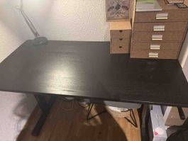 Schreibtisch höhenverstellbar schwarz