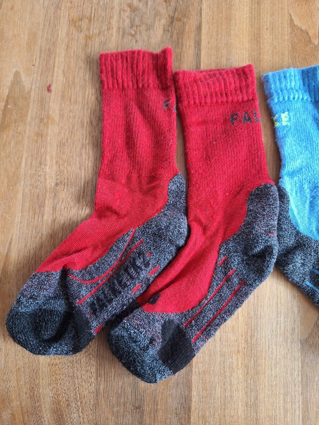Falke Calze per bambini: 2 Paar Wandersocken Grösse 27-30 – Usato da Zürich venduto da Candid85 2