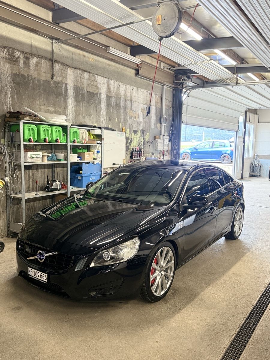 Volvo Automobili: Volvo S60 3.0 T6 AWD – Usato da Les Ponts-de-Martel venduto da LdRs_PDM