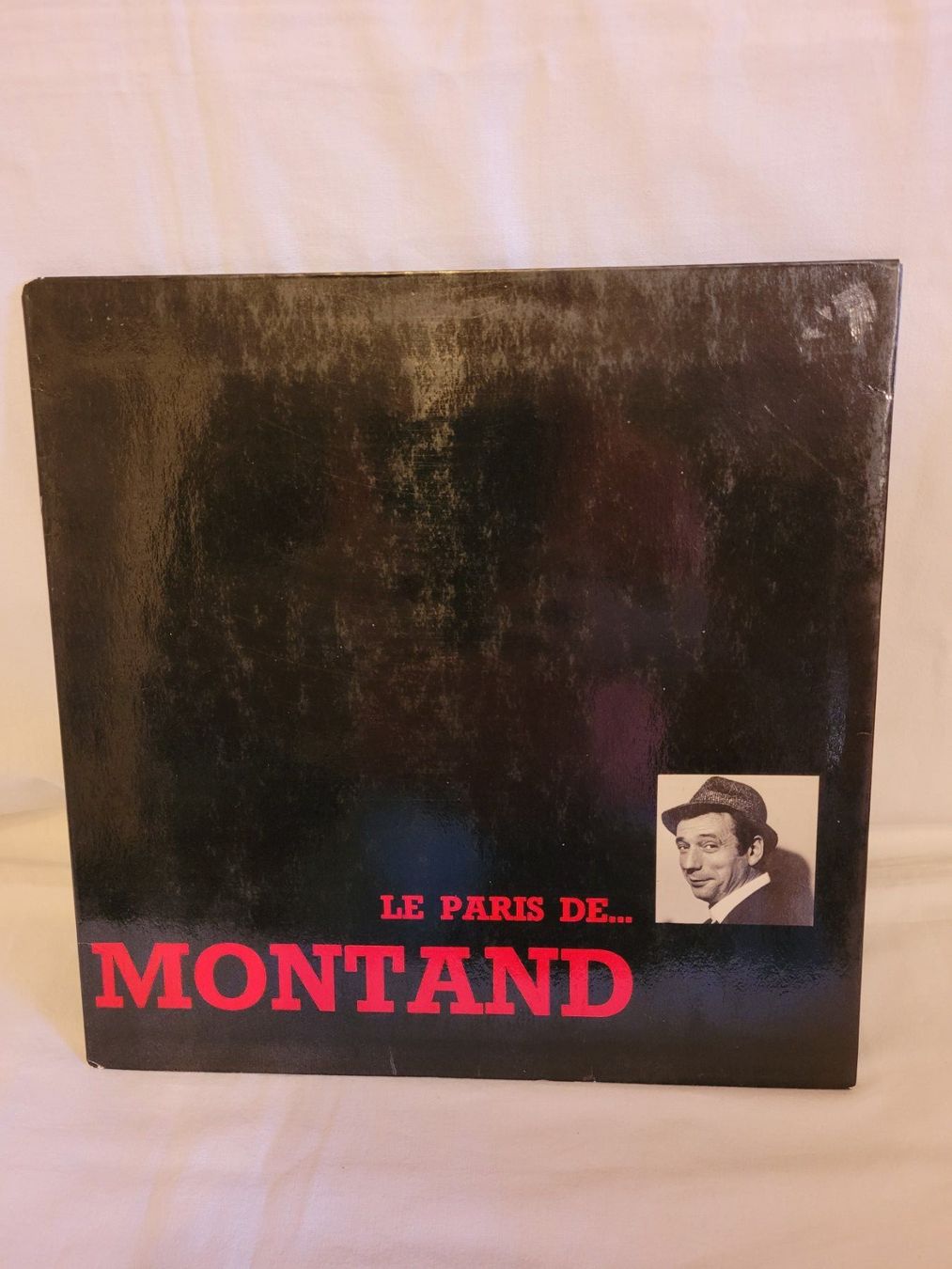 Dischi in vinile: Disque vinyle 33t Yves Montand "Le Paris de..." – Usato da la Chaux-de-Fonds venduto da Lampe