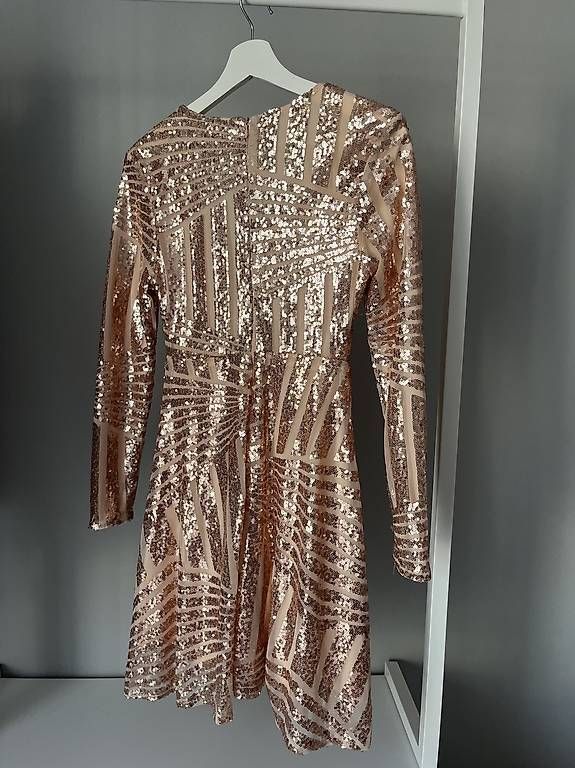Kleider: Pailettenkleid Grösse S – Gebraucht aus Thun von katjaaa 1