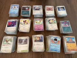 Knapp 2.5 kg,  ca. 1500 Pokemonkarten