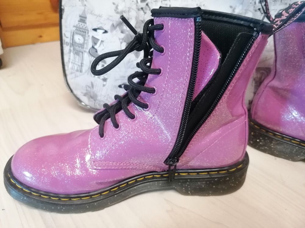 Chaussures Dr Martens, bottines, souliers (D'occasion) à Montcherand ...
