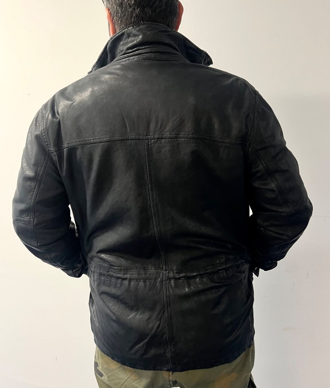Giacche: LEONARDO Lederjacke Schwarz Echtleder Field Jacket Gr. XXL – Usato da Zürich venduto da Arche_Brockenhaus 4
