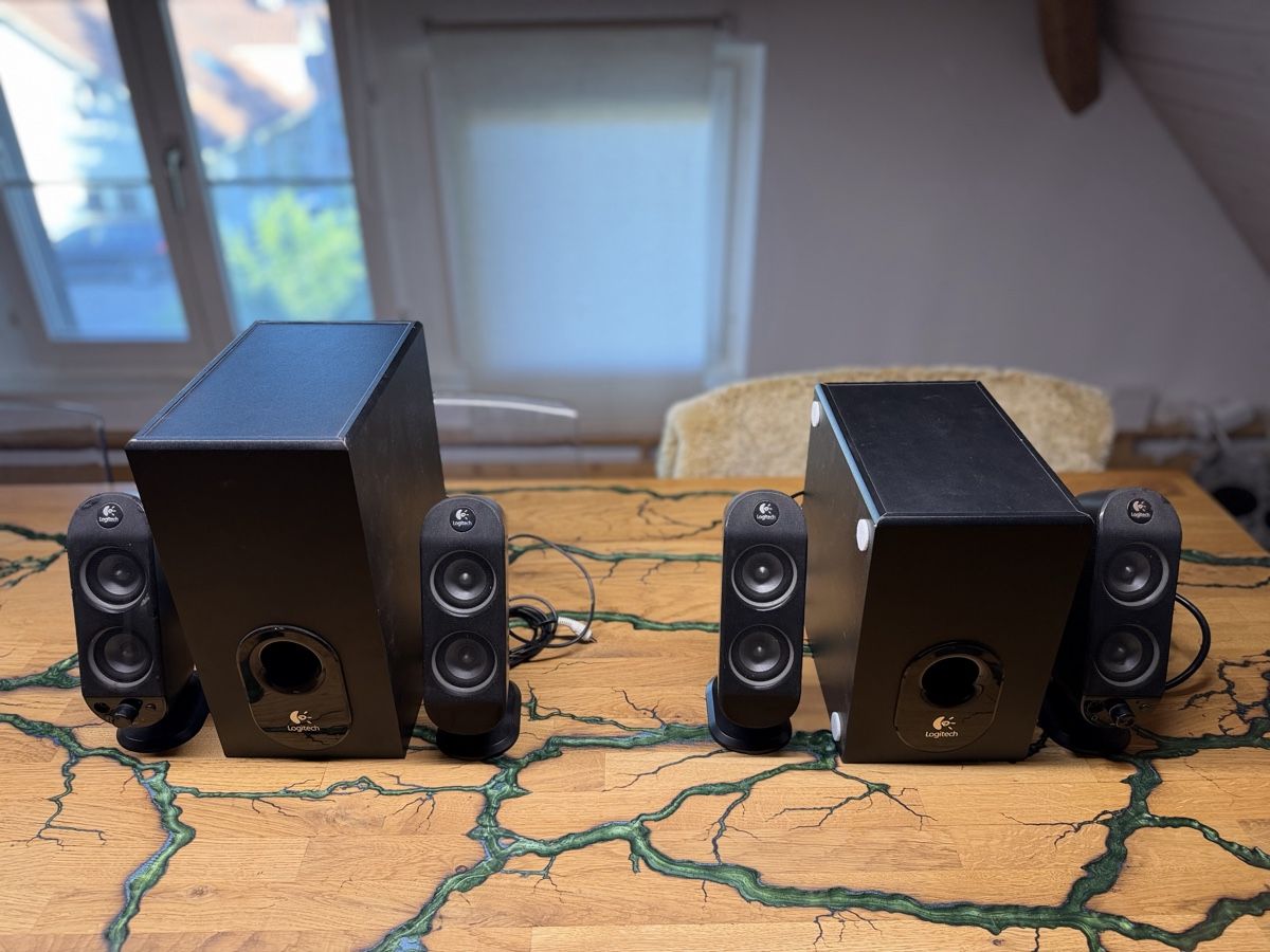 Logitech Haut-parleurs: Logitech PC Lautsprecher – D'occasion à Lüterkofen par Michel_