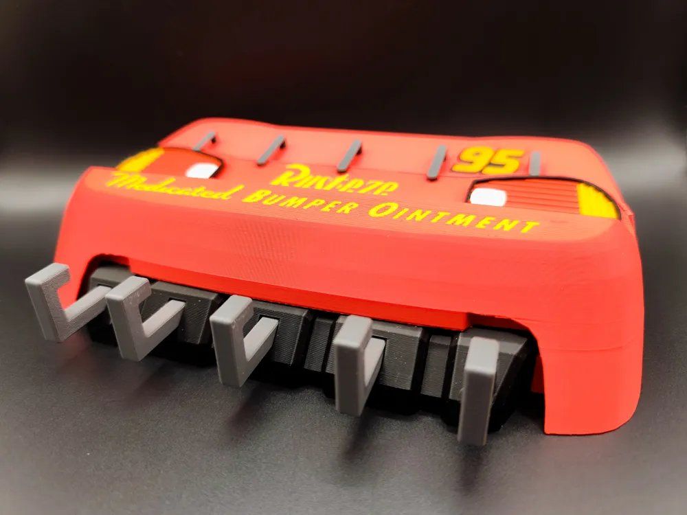 Eisenwaren: Lightning McQueen Schlüsselhalter – Neu (gemäss Beschreibung) aus Niederweningen von Wellington3D 5