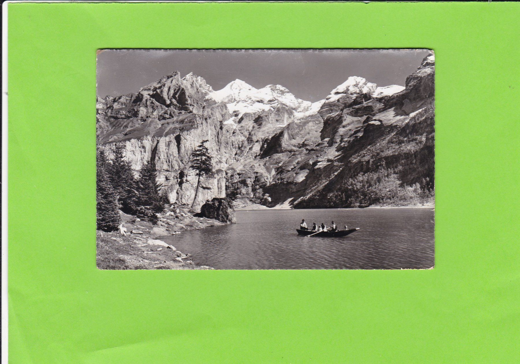 Cartoline postali: Kahnfahrt auf dem Oeschinensee – Usato da St. Peterzell venduto da neckertal